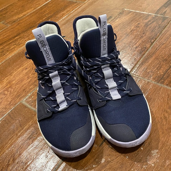 Nike Other - Nike Paulette sneakers.